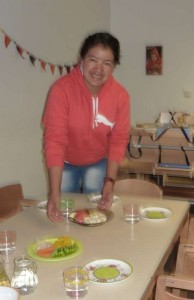 Irma bei der Frühstücksvorbereitung